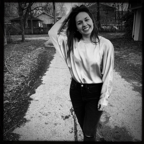 Meet your Posher, Lindsay - Picture 3 of 3